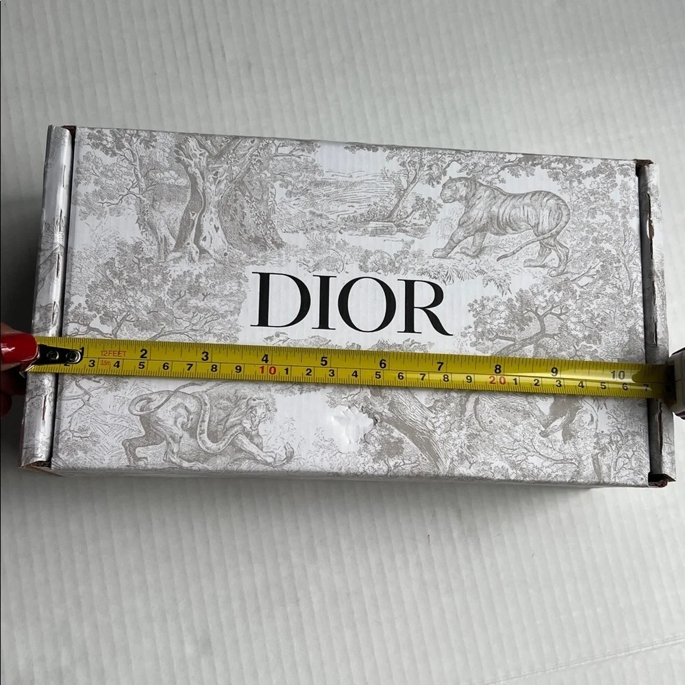 Dior White and GoldGift Packaging Set